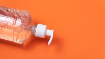 بهترین ژل شستشو برای پوست مختلط | راهنمای کامل خرید + معرفی بهترین گزینه‌ها